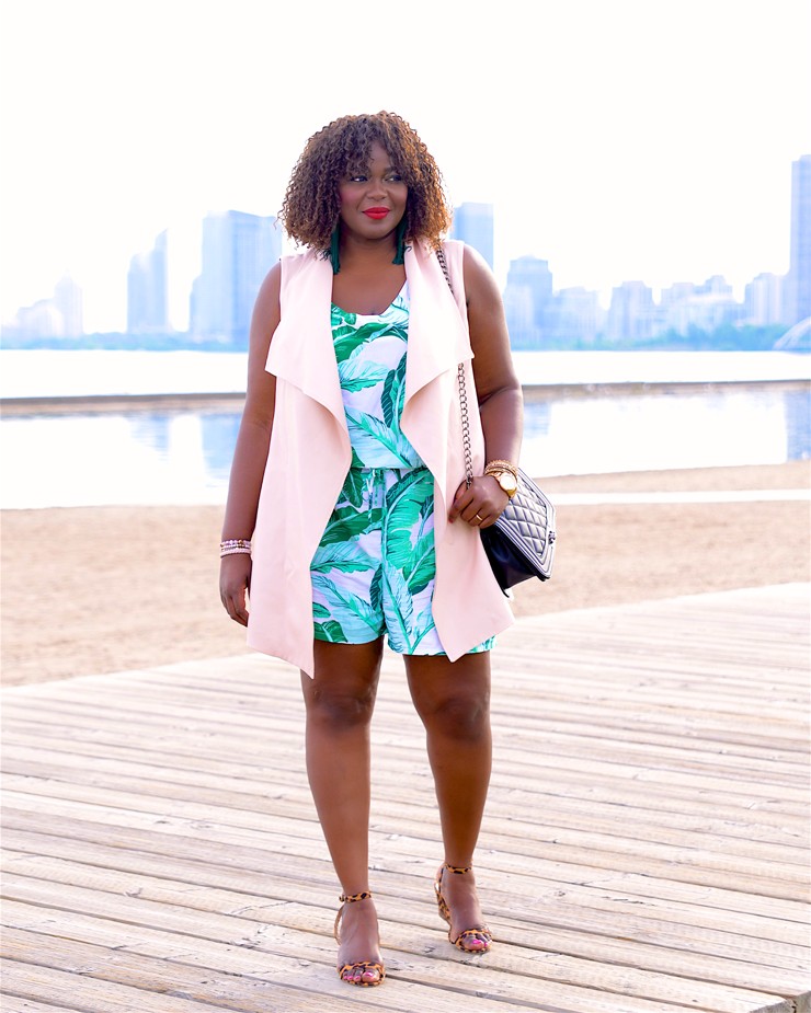 I l love a one-and-done outfit, and nothing does that better than a printed spring romper and this beautiful waterfall vest from le chateau! Where would you wear this look? #plussize #Assacisse #fashionblogger #mycurvesandcurls #canadianblogger