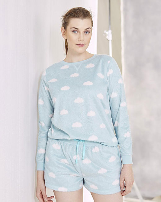 10 Cute Plus Size Pajama Sets Perfect For The Holidays | My Curves And ...