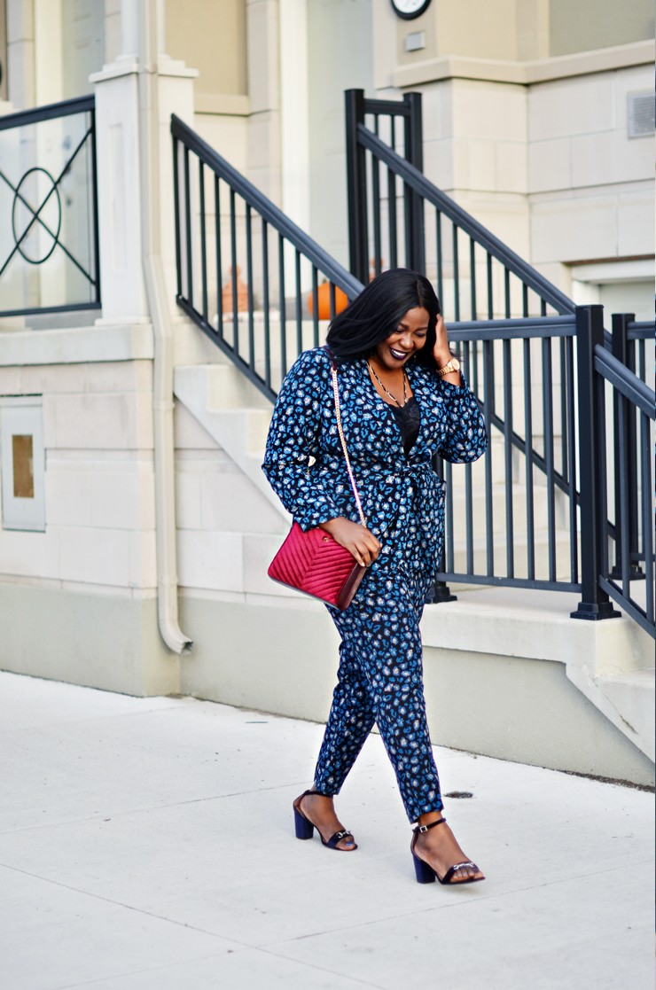 How to wear bold prints- Printed suit - My Curves And Curls